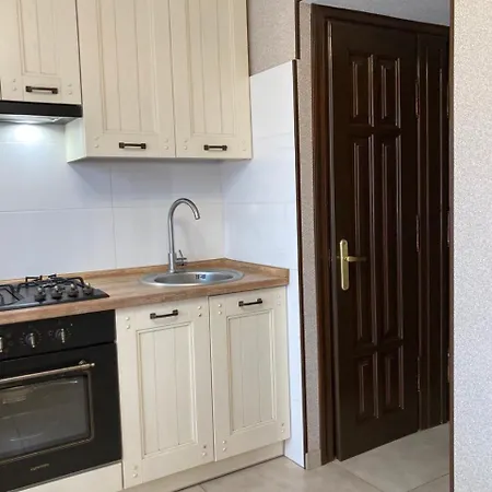 Apartmán New With 2 Isolated Bedrooms Lvov